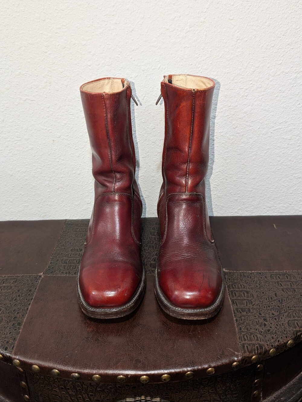 VINTAGE 70's Campus Red Leather Square Toe Zip-Up Ankle Boots - Made in USA - Picture 10 of 16